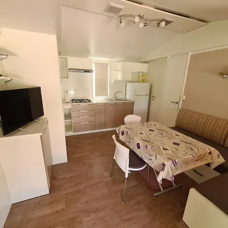 Mobile Home G&G * Banj