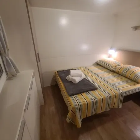 Mobile Home G&G بيت للعطل Banj